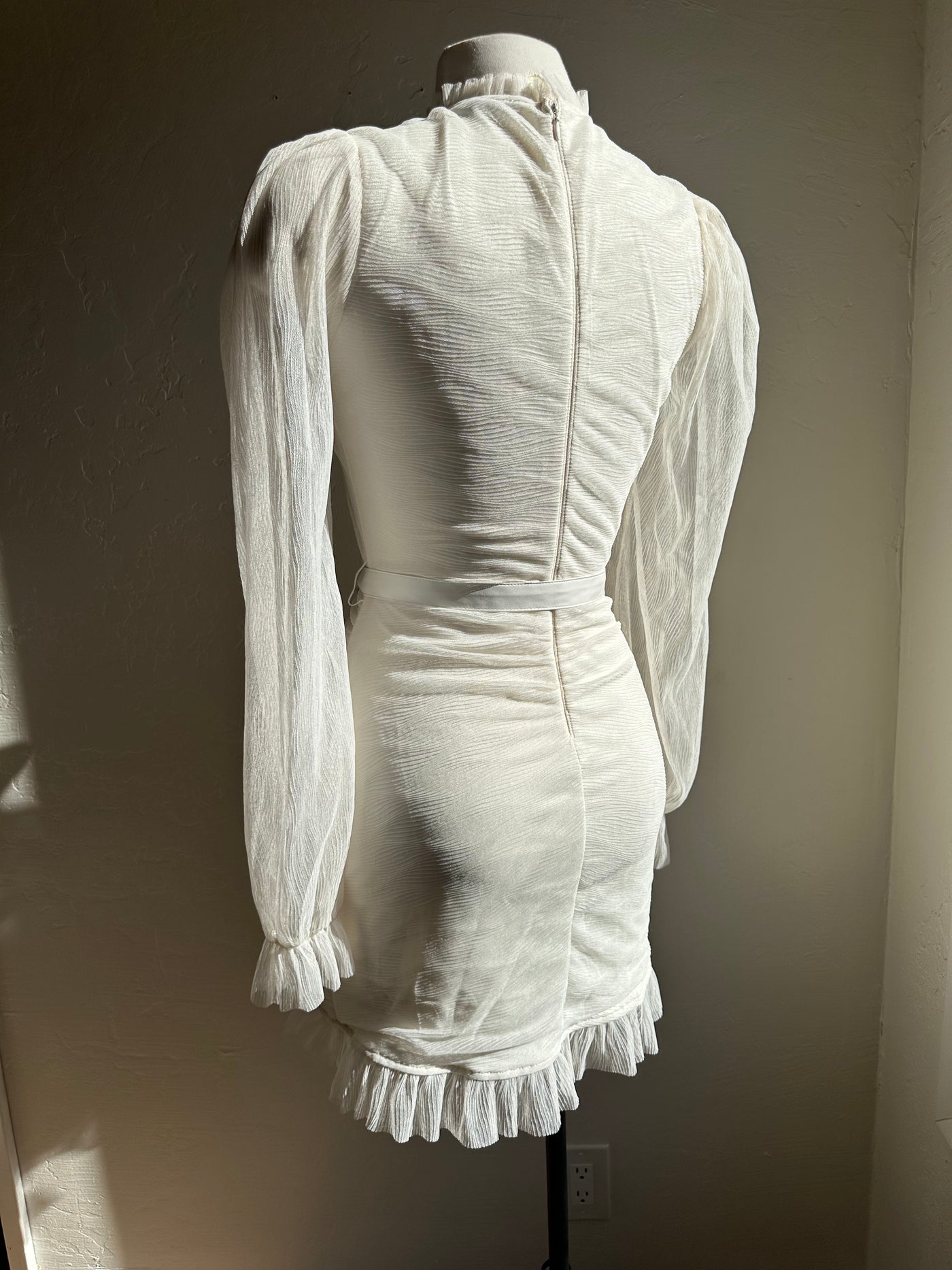 Lovely Mini Dress - Ivory